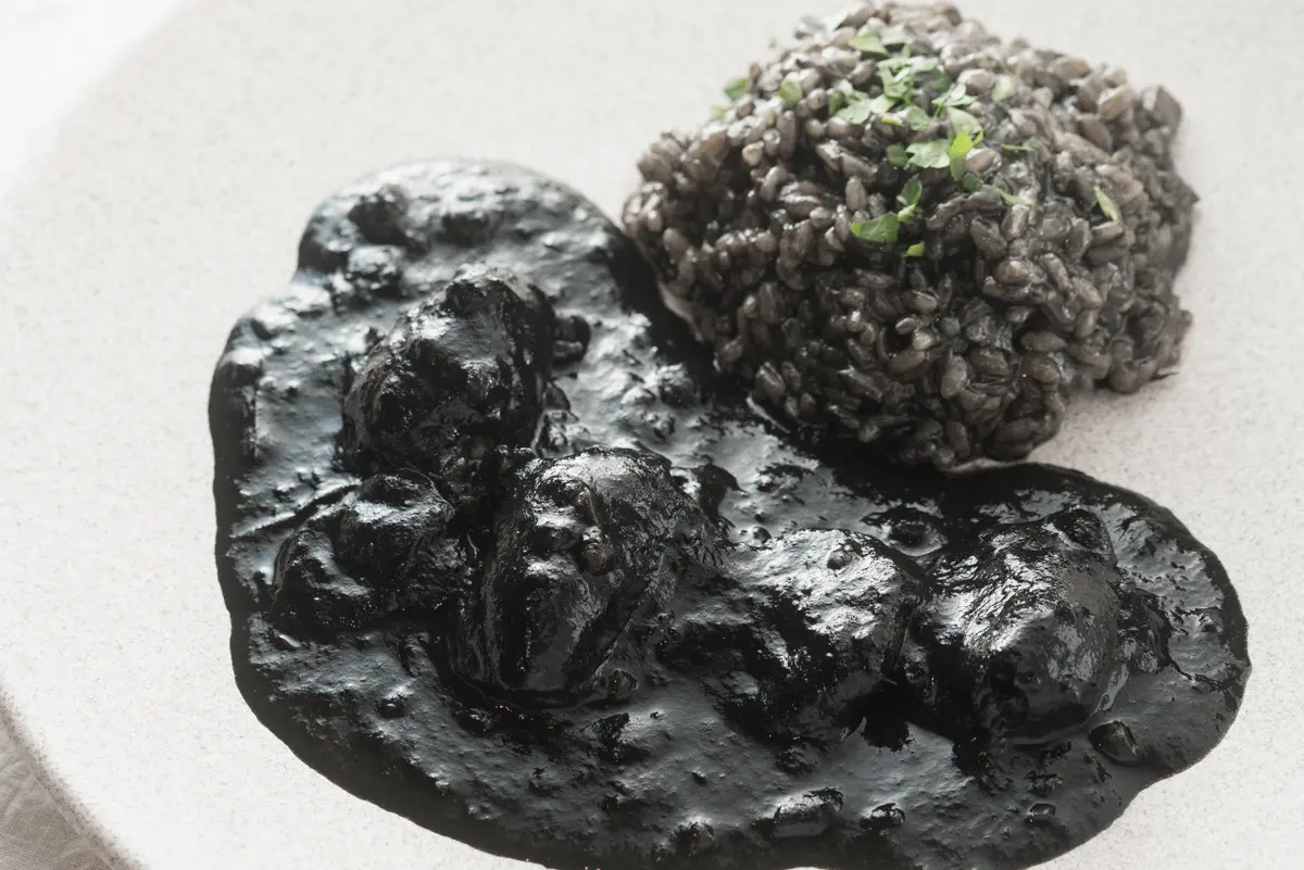 イカの墨煮とイカ墨ごはん