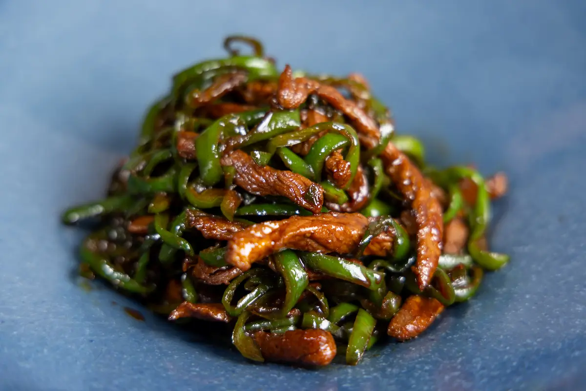 黒青椒肉絲ーブラックチンジャオー